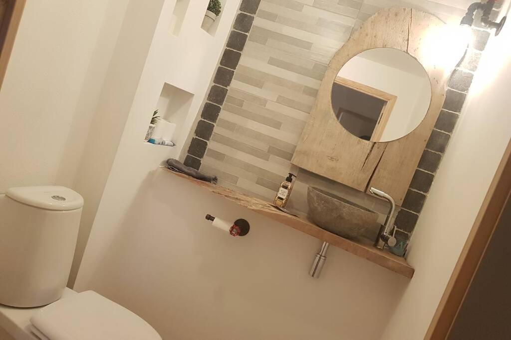 L'Idyllique - Studio Prive Sous Maison Saint-Didier-sur-Beaujeu Exterior photo